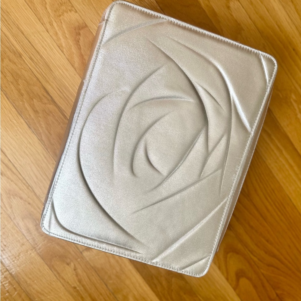 Lancôme Large Zipper Makeup Case